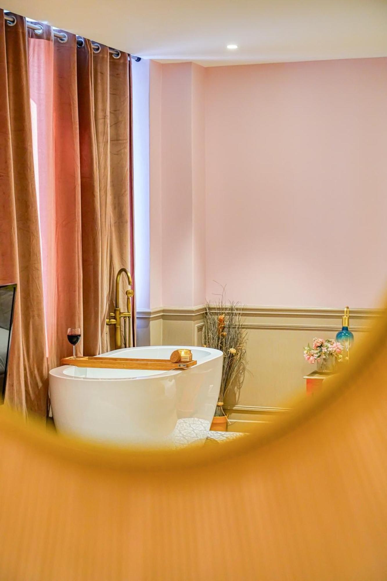 Luxury Suite Paris Republique Exterior photo
