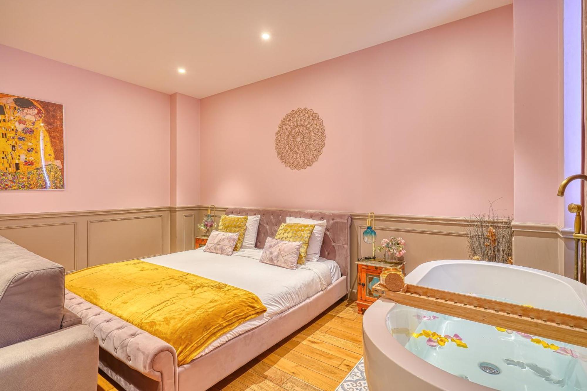 Luxury Suite Paris Republique Exterior photo